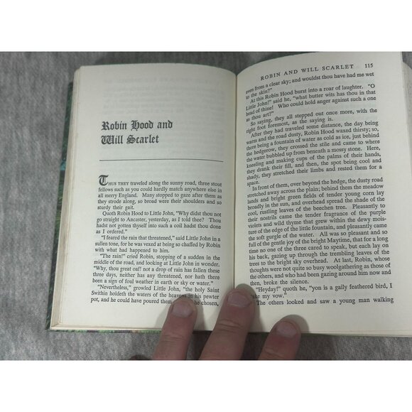 The Merry Adventures of Robin Hood Novel by Howard Pyle Hardcover 1965 - Picture 5 of 9